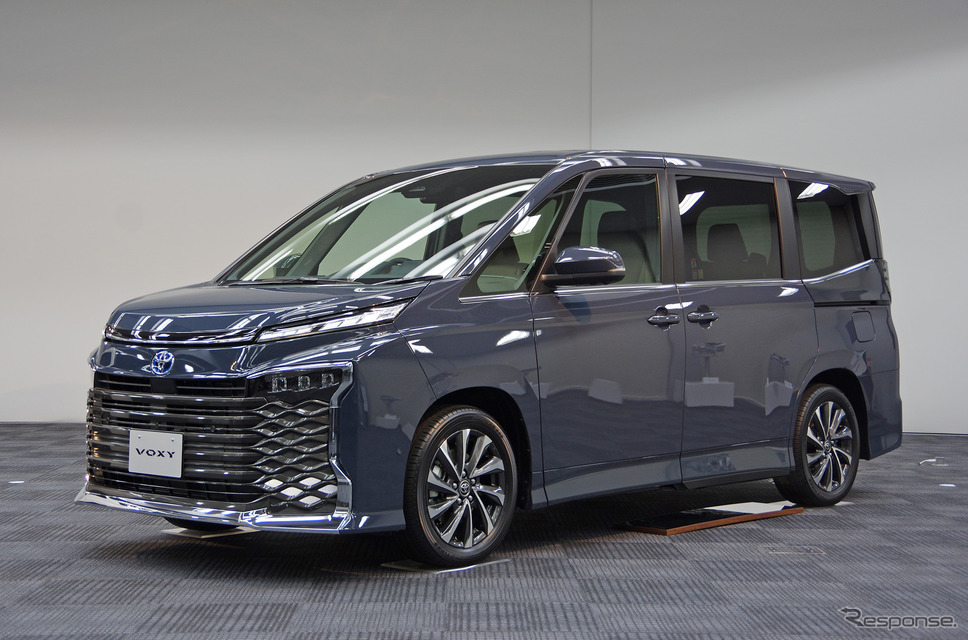 トヨタ ヴォクシー 新型《写真撮影 宮崎壮人》