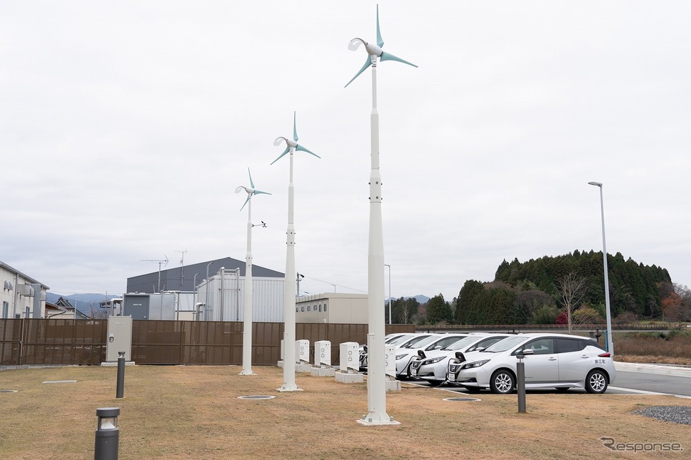 EVを活用したエネルギーマネジメントシステムの実用化検証（福島県浪江町）《写真提供 日産自動車》