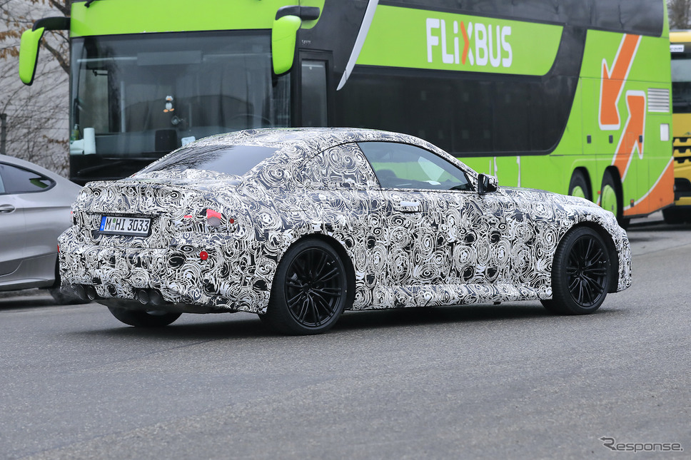 BMW M2クーペ 次期型プロトタイプ(スクープ写真)《APOLLO NEWS SERVICE》