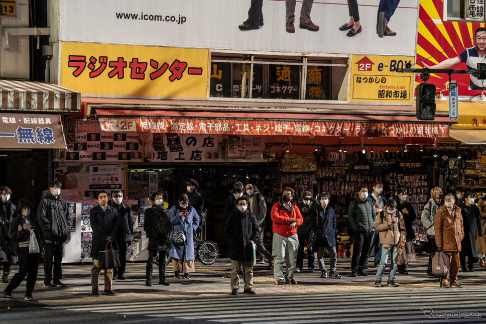 新型コロナ感染症が再び流行（東京、1月12日）《Photo by Carl Court/Getty Images News/ゲッティイメージズ》