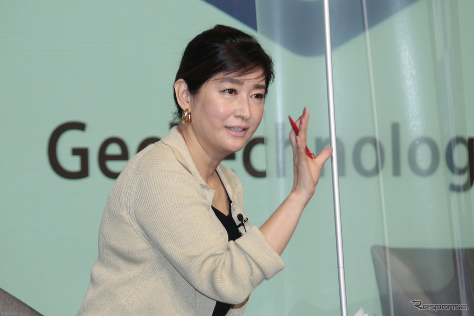 モデレーターを務めたのは小谷真生子さん《写真撮影 豊崎淳》