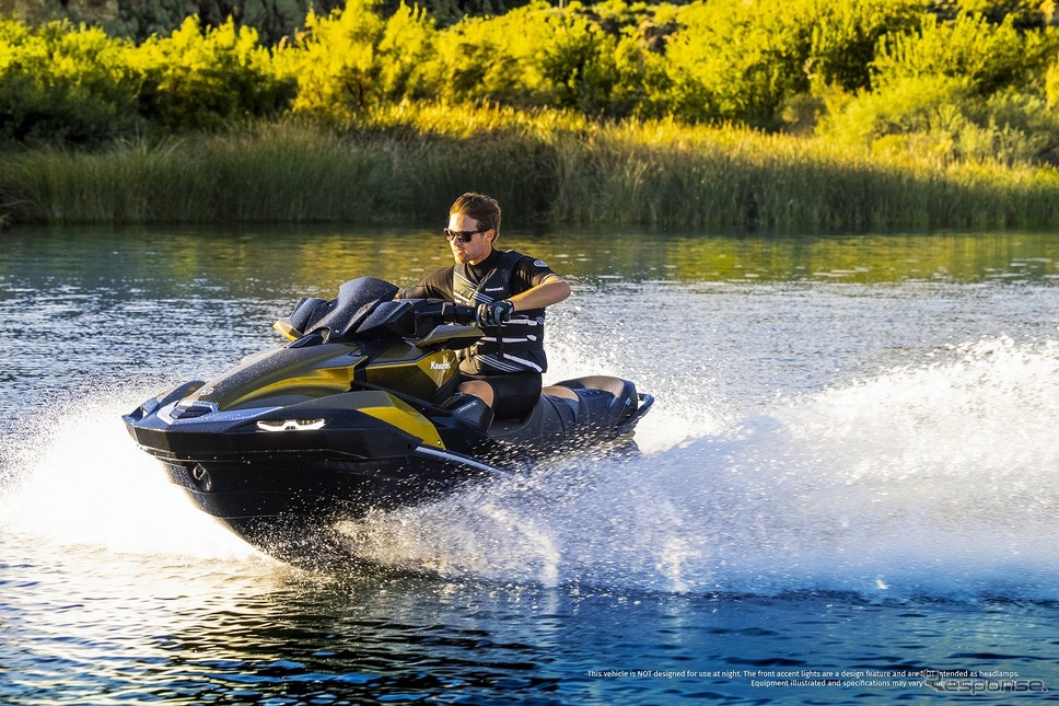 JET SKI ULTRA 310LX《写真提供 カワサキモータースジャパン》※画像はUSモデル