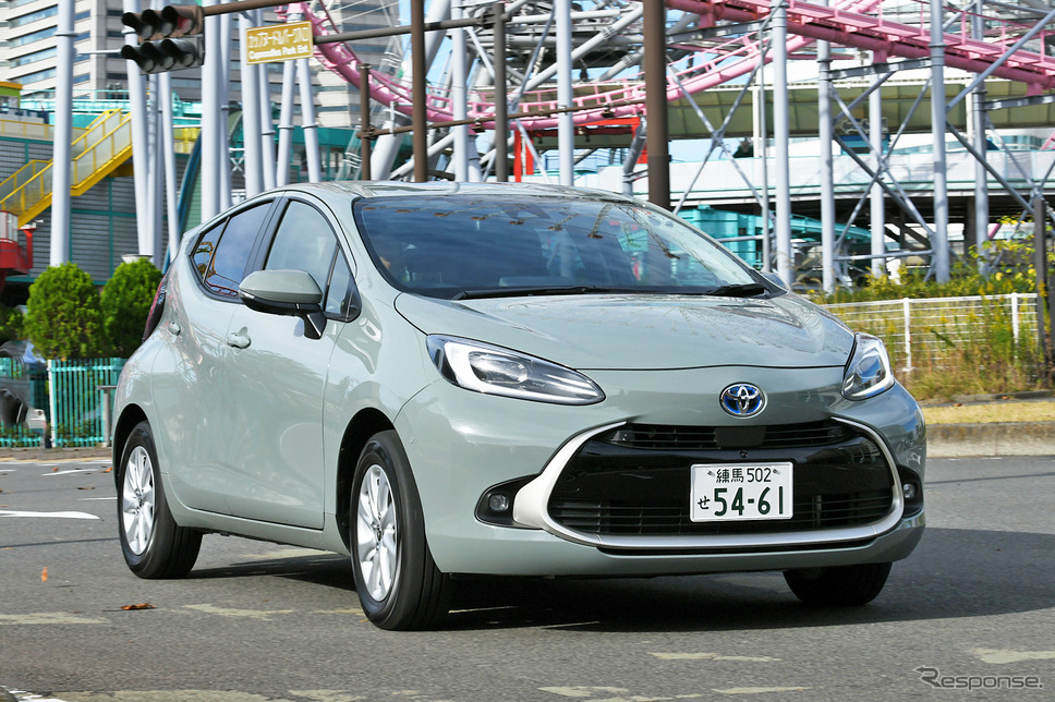 トヨタ アクア 新型(E-Four)《写真撮影 中野英幸》