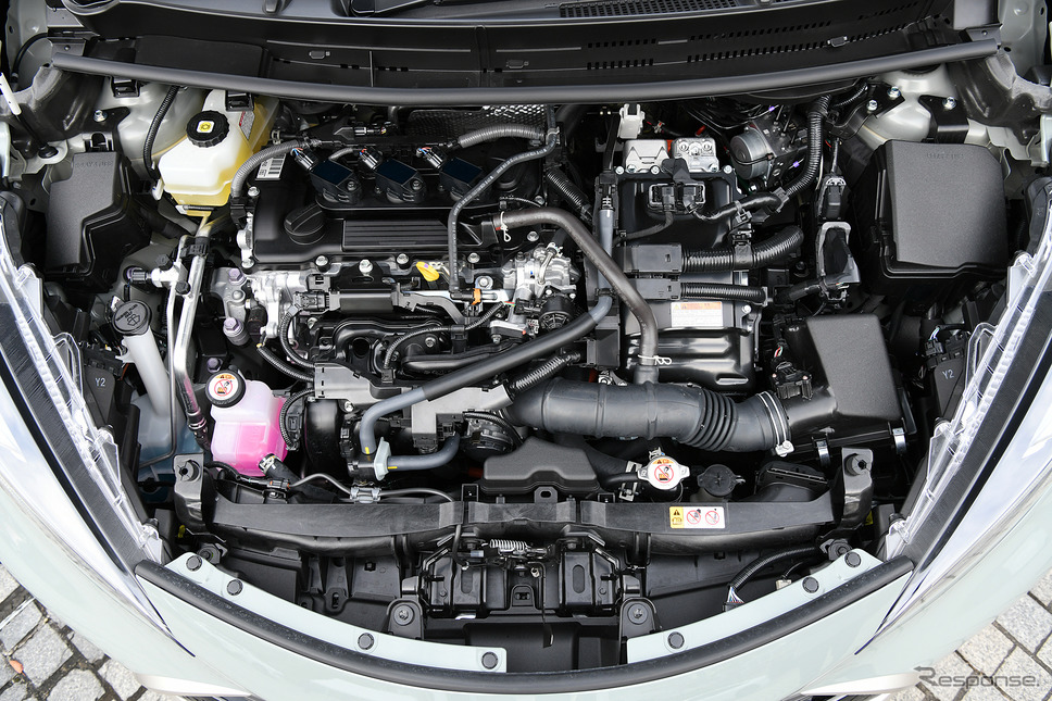 トヨタ アクア 新型(E-Four)《写真撮影 中野英幸》