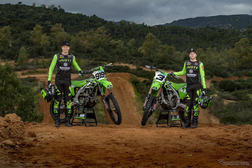 カワサキ・レーシングチームMXGPライダー:#3 フェーブルと#919 ワトソン《photo by Kawasaki》
