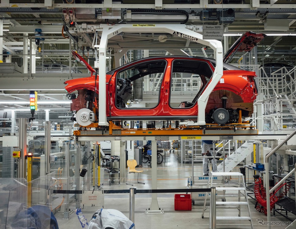 フォルクスワーゲンのドイツ・ツヴィッカウ工場で生産を開始した ID.5 GTX《photo by VW》