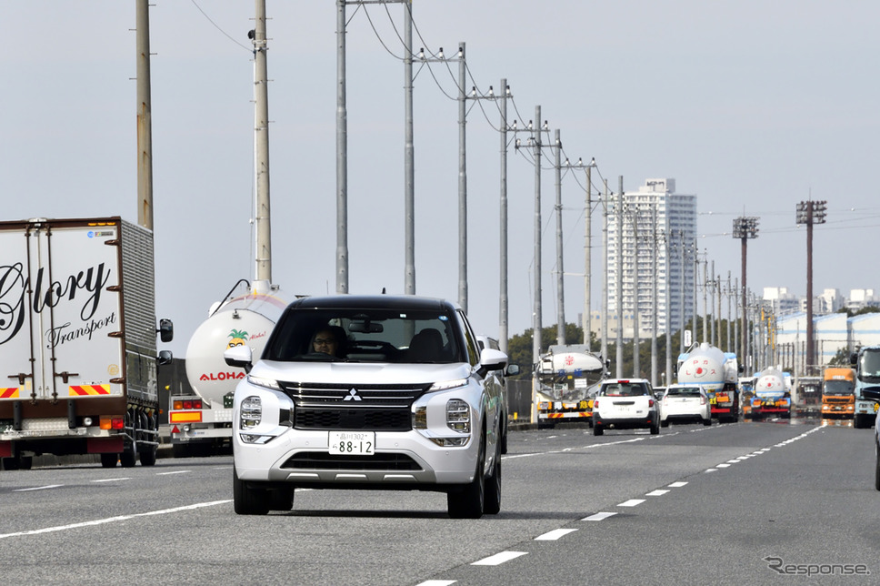 三菱 アウトランダーPHEV 新型《写真撮影 雪岡直樹》