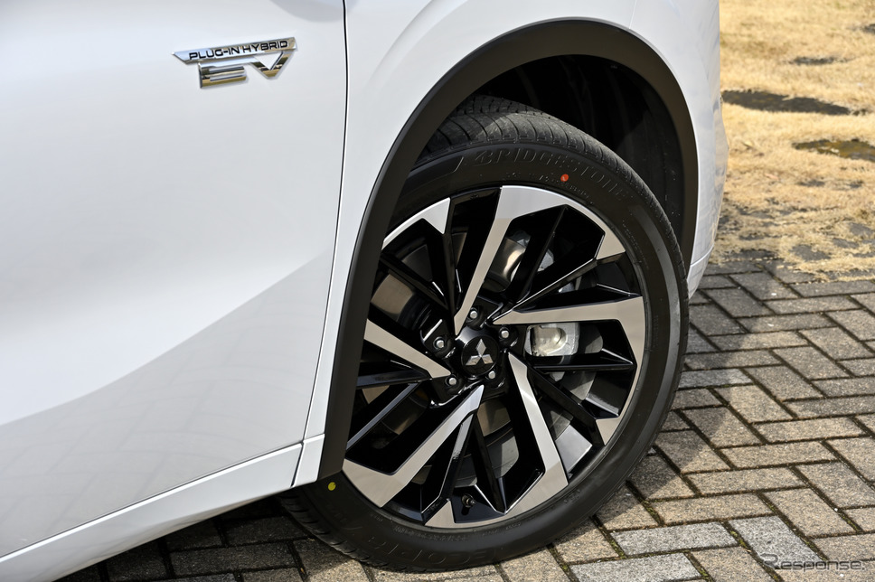 三菱 アウトランダーPHEV 新型《写真撮影 雪岡直樹》