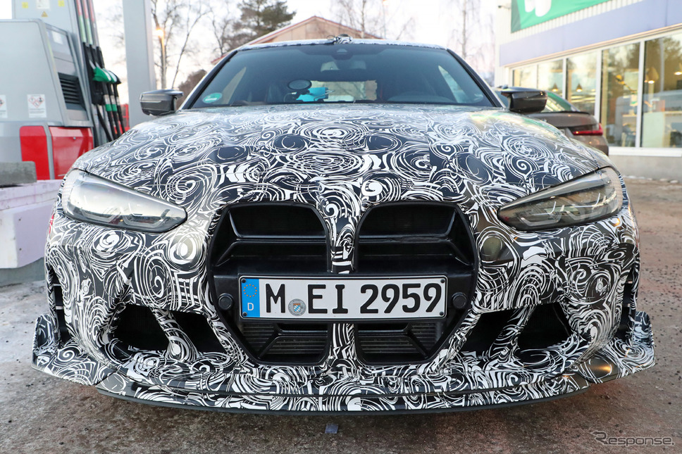 BMW M4 CSL 開発車両(スクープ写真)《APOLLO NEWS SERVICE》