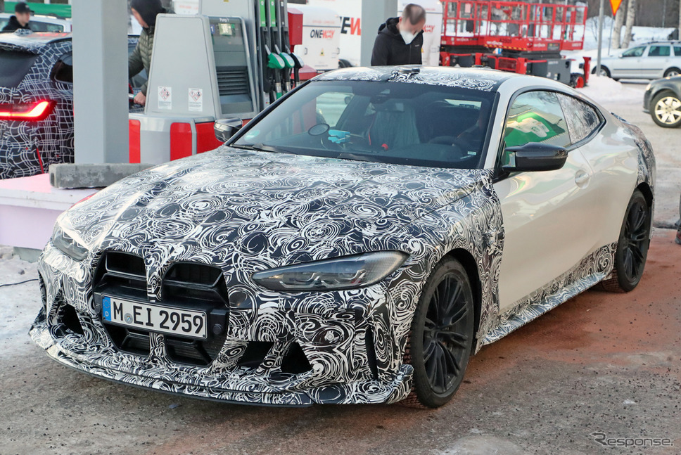 BMW M4 CSL 開発車両(スクープ写真)《APOLLO NEWS SERVICE》