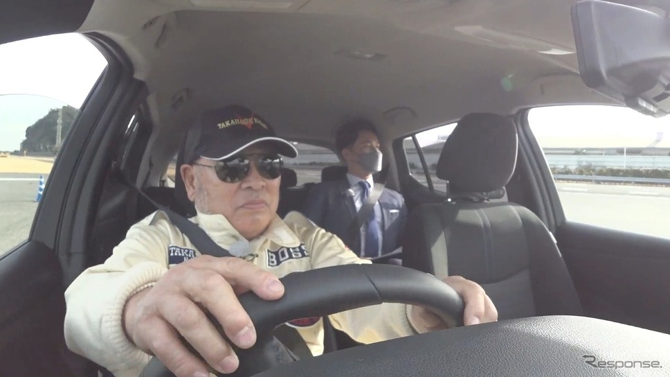 日産リーフへの挑戦状「スタントドライバー編」《写真提供 日産自動車》