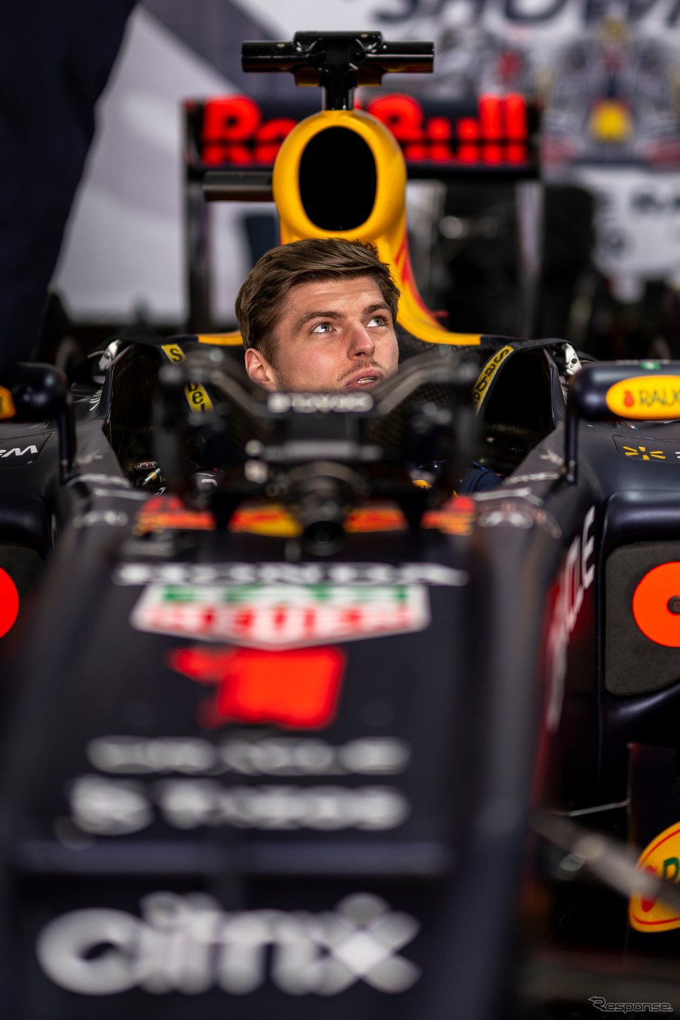 マックス・フェルスタッペンが新たなカーナンバー#1をつけて氷上走行《photo by Red Bull》