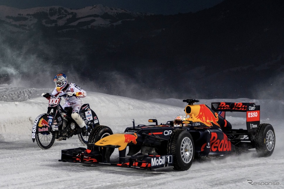 マックス・フェルスタッペンが新たなカーナンバー#1をつけて氷上走行《photo by Red Bull》