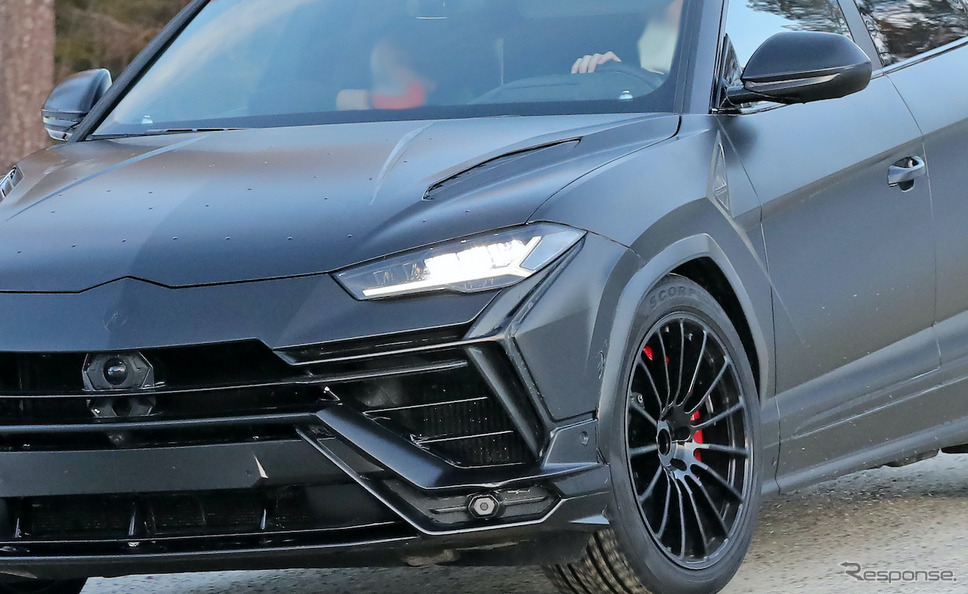 ランボルギーニ ウルスEVO プロトタイプ(スクープ写真)《APOLLO NEWS SERVICE》