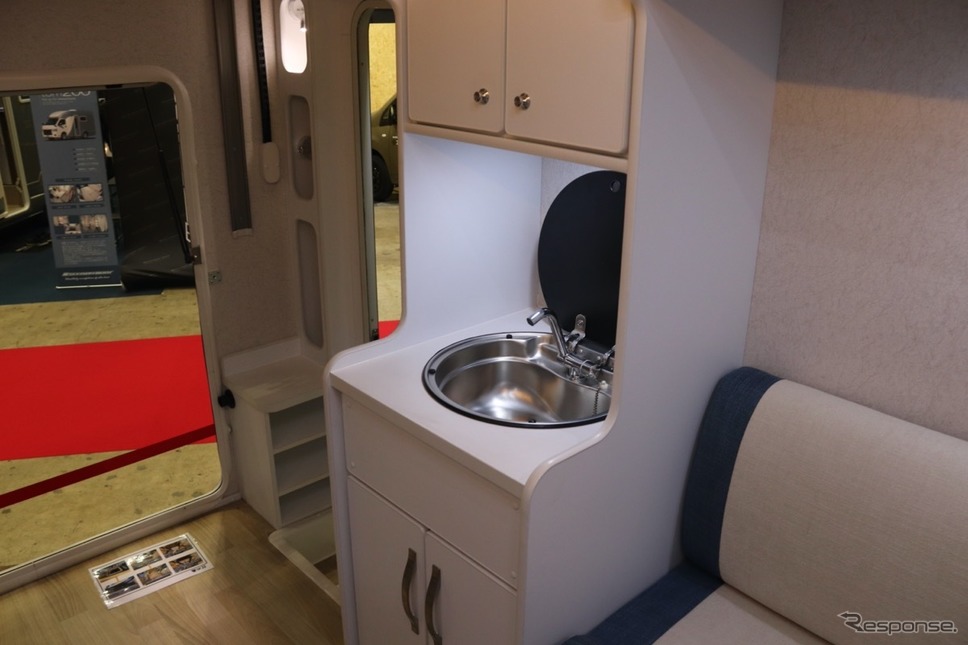 ダイレクトカーズ江ノ島(ジャパンキャンピングカーショー2022)《写真撮影 中尾真二》