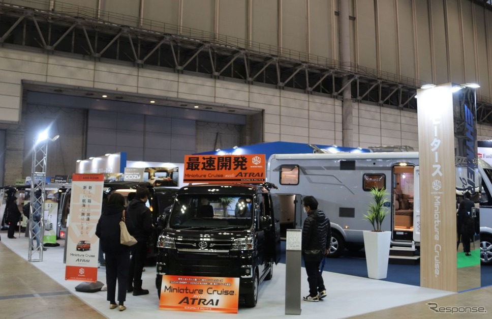 岡モータース(ジャパンキャンピングカーショー2022)《写真撮影 中尾真二》