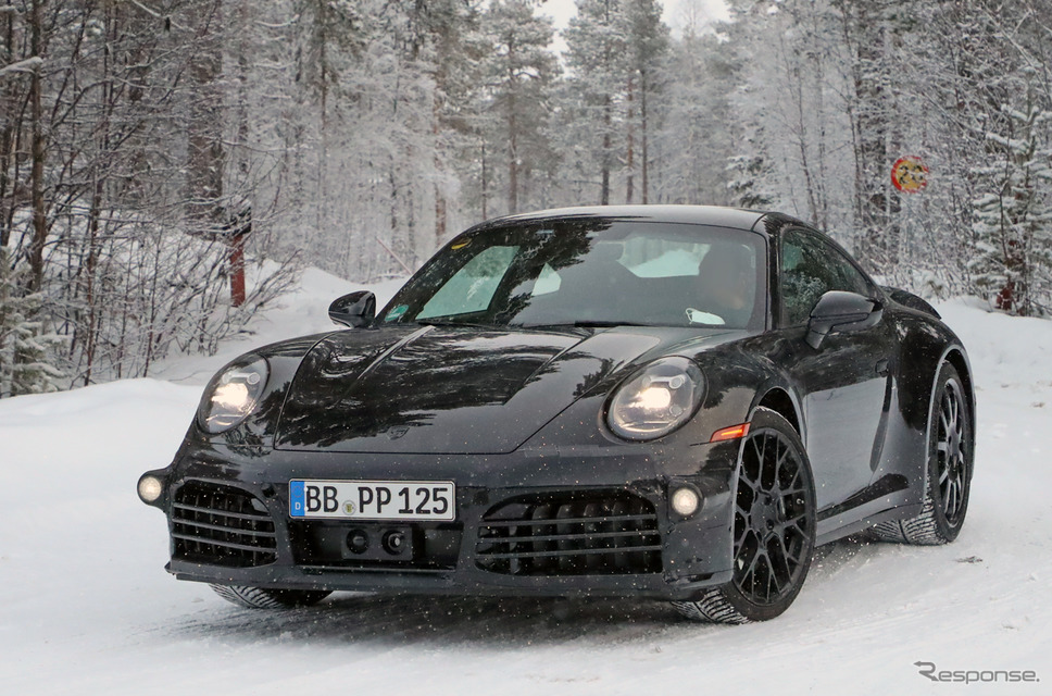 ポルシェ 911 改良新型プロトタイプ(スクープ写真)《APOLLO NEWS SERVICE》