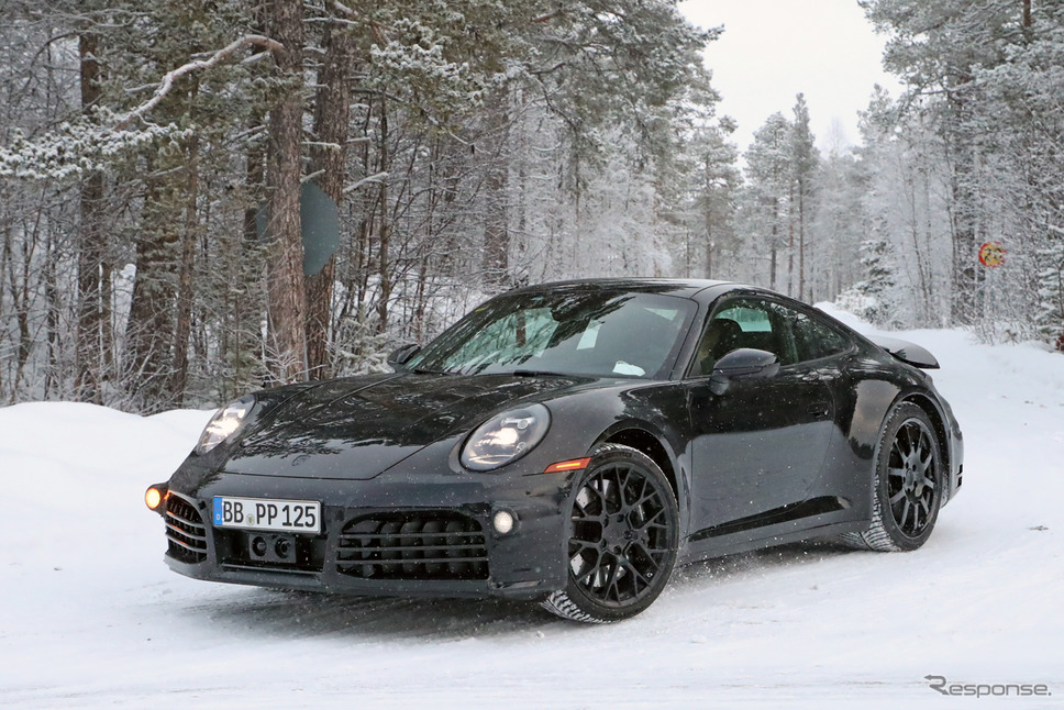 ポルシェ 911 改良新型プロトタイプ(スクープ写真)《APOLLO NEWS SERVICE》