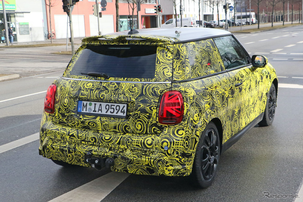 MINI JCW 改良新型プロトタイプ(スクープ写真)《APOLLO NEWS SERVICE》