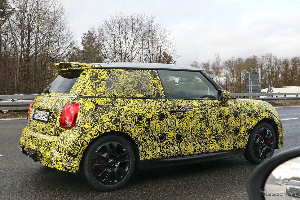 MINI JCW 改良新型プロトタイプ(スクープ写真)《APOLLO NEWS SERVICE》