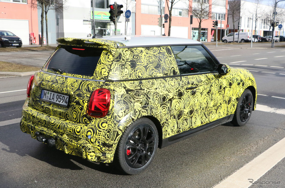 MINI JCW 改良新型プロトタイプ(スクープ写真)《APOLLO NEWS SERVICE》