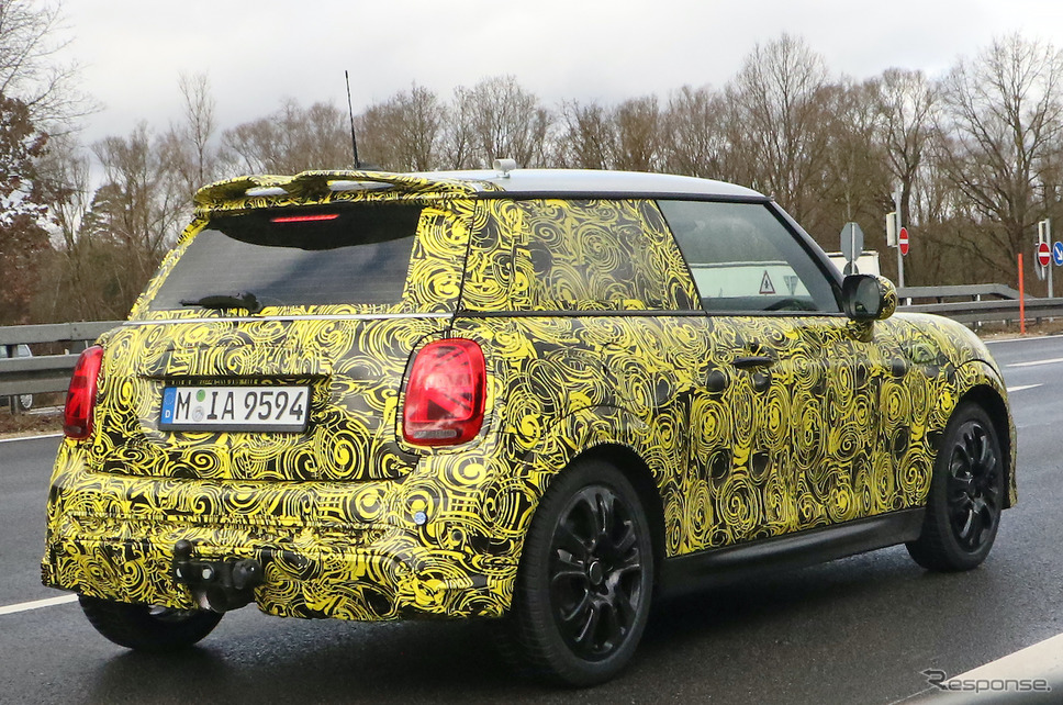 MINI JCW 改良新型プロトタイプ(スクープ写真)《APOLLO NEWS SERVICE》
