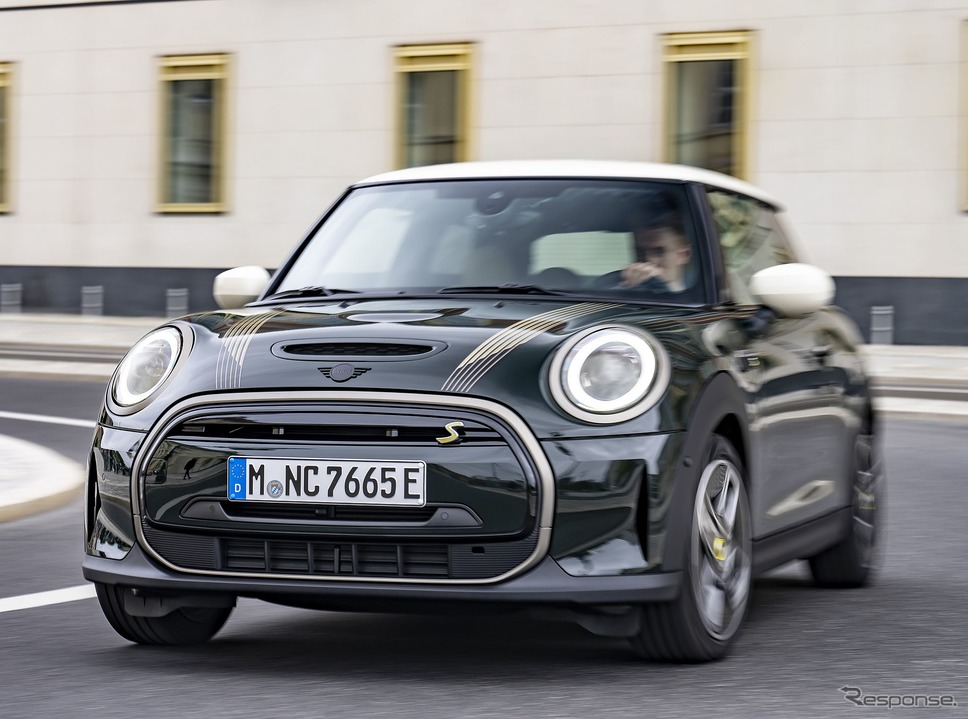 MINI クーパー SE 改良新型の「Resolute Edition」《photo by MINI》