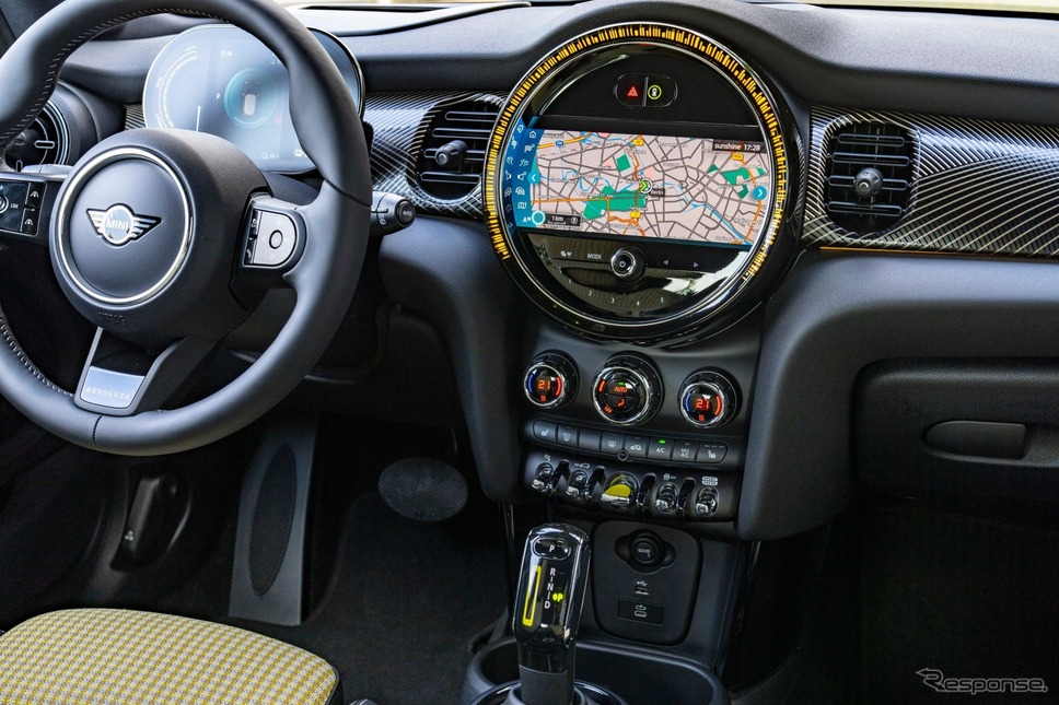 MINI クーパー SE 改良新型の「Resolute Edition」《photo by MINI》