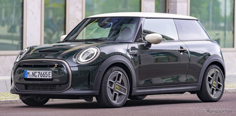MINI クーパー SE 改良新型の「Resolute Edition」《photo by MINI》