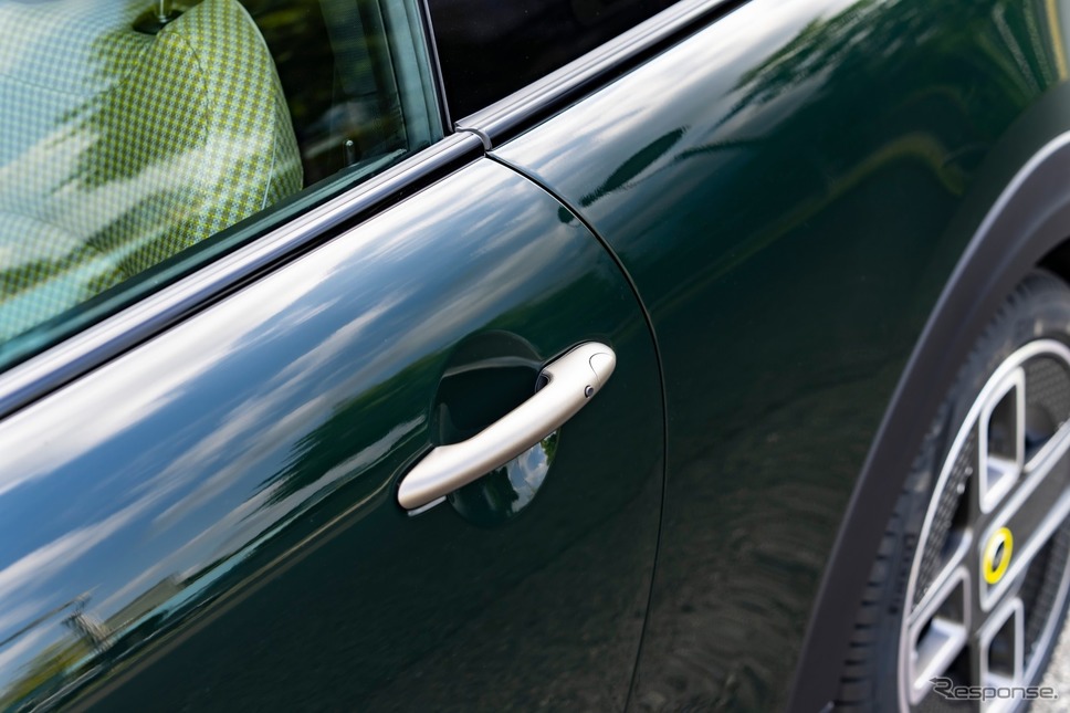 MINI クーパー SE 改良新型の「Resolute Edition」《photo by MINI》