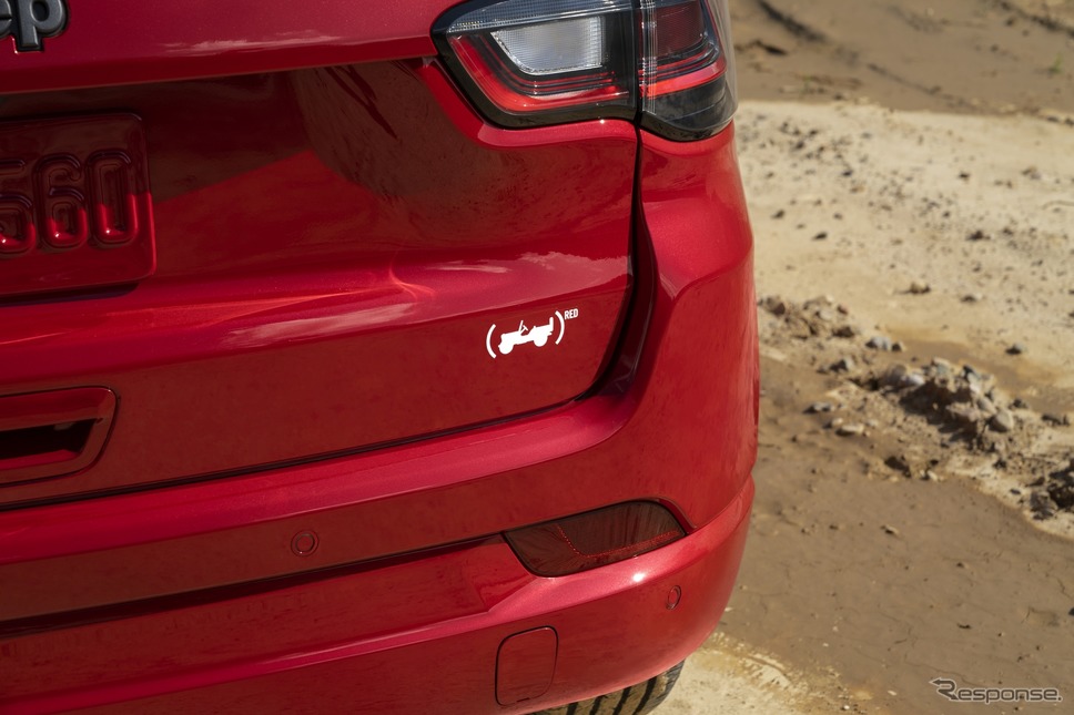 ジープ・コンパス の「REDコンパス・エディション」《photo by Jeep》