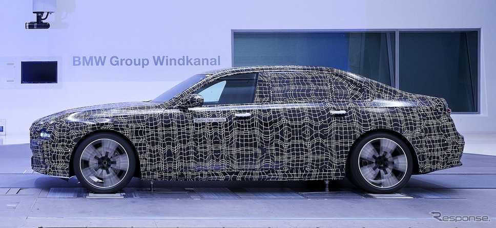 BMW i7 のプロトタイプ《photo by BMW》