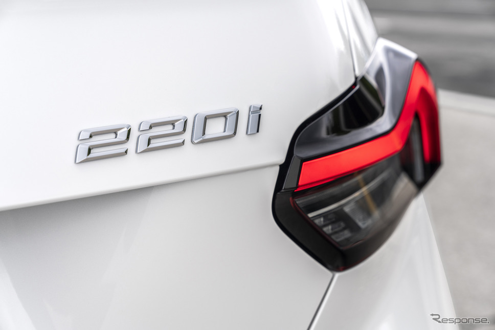 BMW 2シリーズクーペ:220i《photo by BMW》