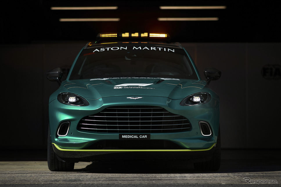アストンマーティン DBX のF1メディカルカー《photo by Aston Martin》