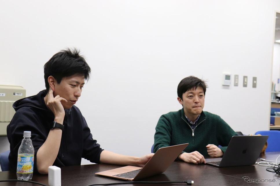 チューリング 共同代表CEO 山本一成氏(左)と共同代表CTO 青木俊介氏(右)《写真撮影 中尾真二》