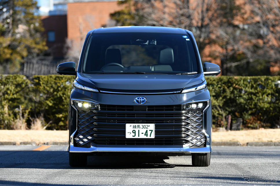 トヨタ ヴォクシー 新型《写真撮影 中野英幸》