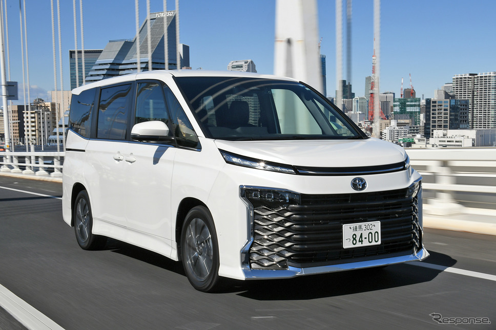 トヨタ ヴォクシー 新型《写真撮影 中野英幸》