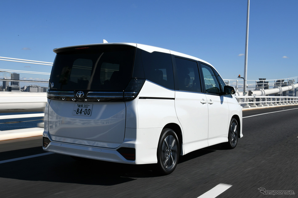 トヨタ ヴォクシー 新型《写真撮影 中野英幸》