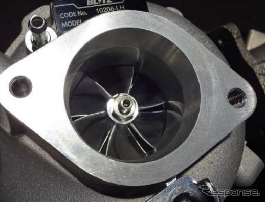 ボルトオンターボシステム R35 GT-R用新モデル《写真提供 ブリッツ》