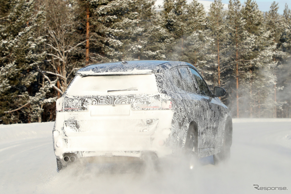 BMW X1 M35i プロトタイプ（スクープ写真）《APOLLO NEWS SERVICE》
