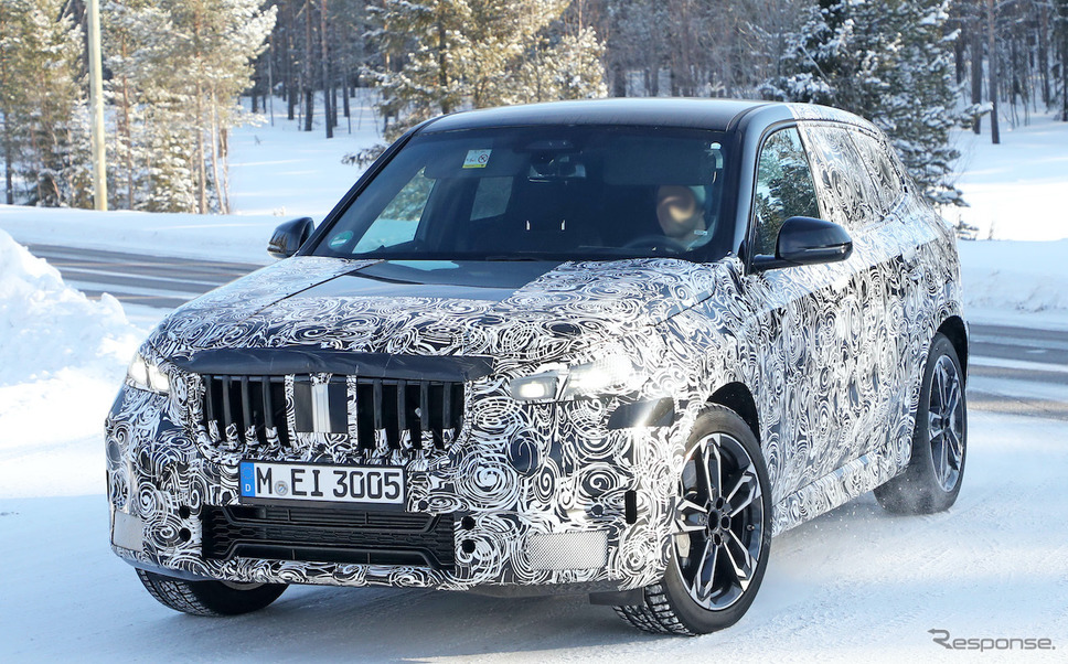 BMW X1 M35i プロトタイプ（スクープ写真）《APOLLO NEWS SERVICE》
