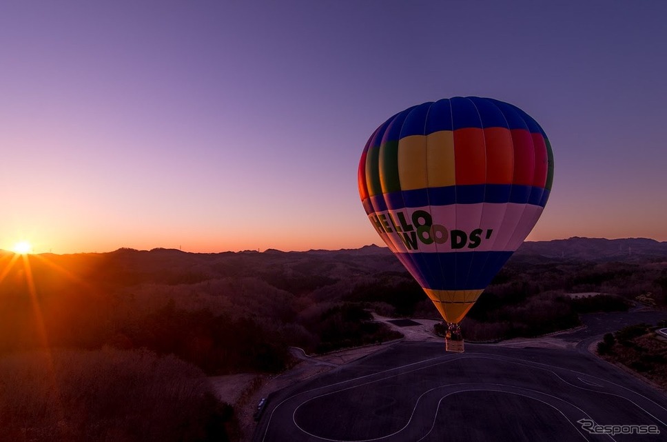 夜明けの熱気球フライト《写真提供 ホンダモビリティランド》