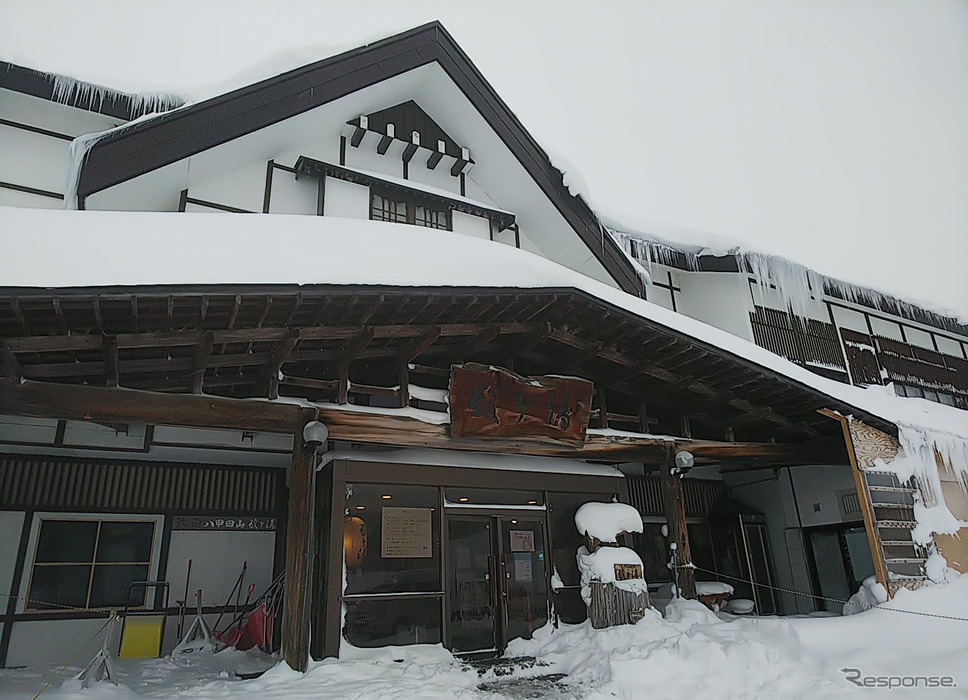 酸ヶ湯温泉。強酸性の湯が特徴で、とくに男女別浴の湯は入っているだけでビリビリ来る。まさに名は体を表すの類であろう。《写真撮影 井元康一郎》