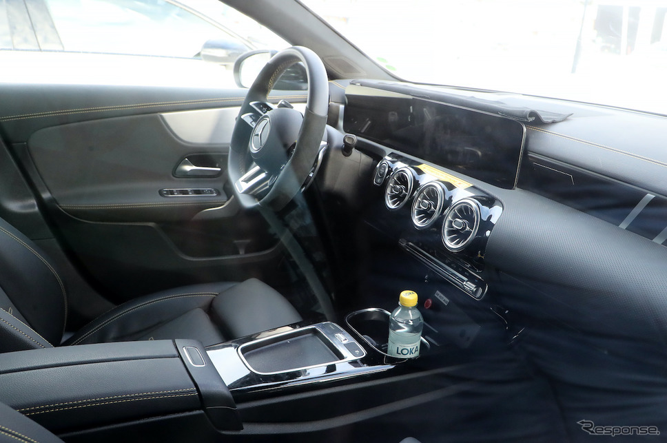 メルセデス AMG A45 改良新型プロトタイプ(スクープ写真)《APOLLO NEWS SERVICE》