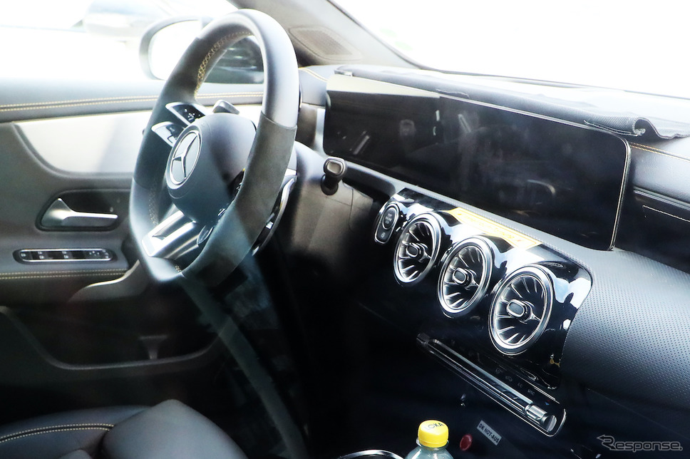 メルセデス AMG A45 改良新型プロトタイプ(スクープ写真)《APOLLO NEWS SERVICE》
