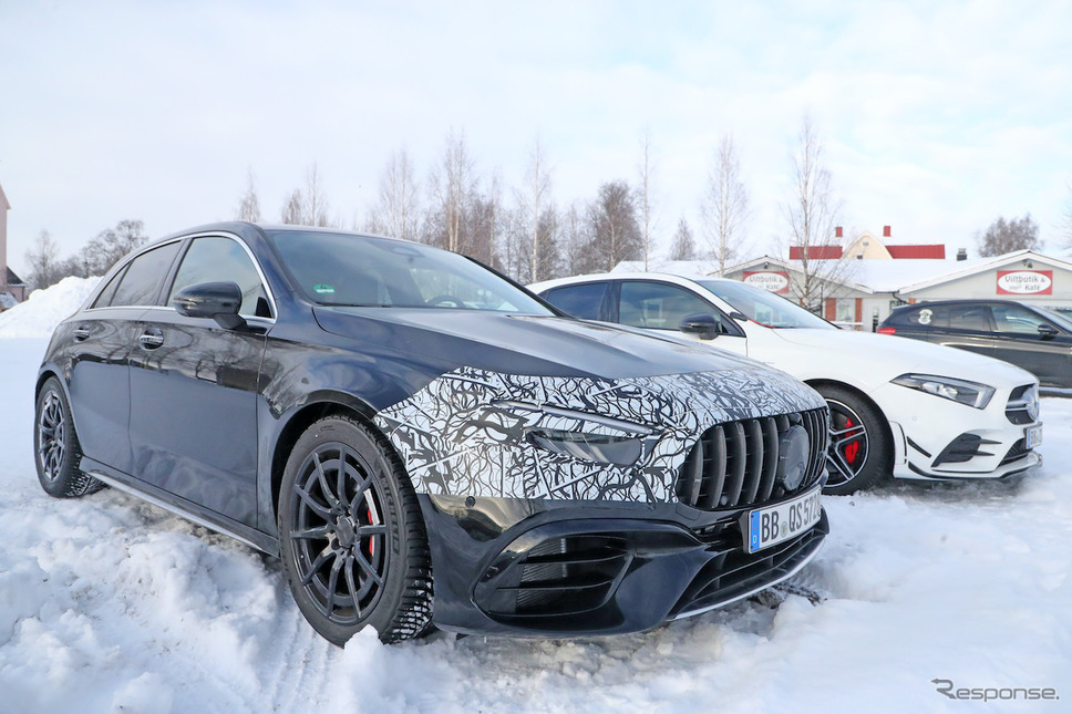 メルセデス AMG A45 改良新型プロトタイプ(スクープ写真)《APOLLO NEWS SERVICE》