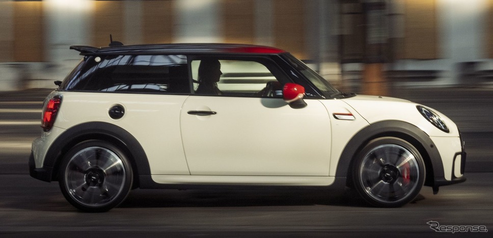 MINI「パット・モス・エディション」《photo by MINI》