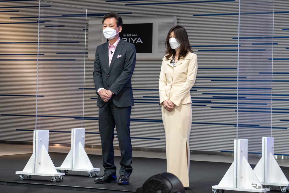 第1号車オーナーとなった、中村真司さん、明子さんご夫妻。《写真撮影 関口敬文》