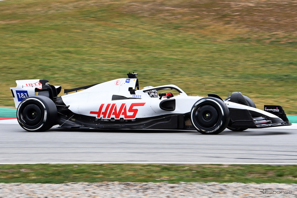 2月、バルセロナテストでの「ハースVF-22」(#9 ニキータ・マゼピン)。《Photo by Haas F1 Team》