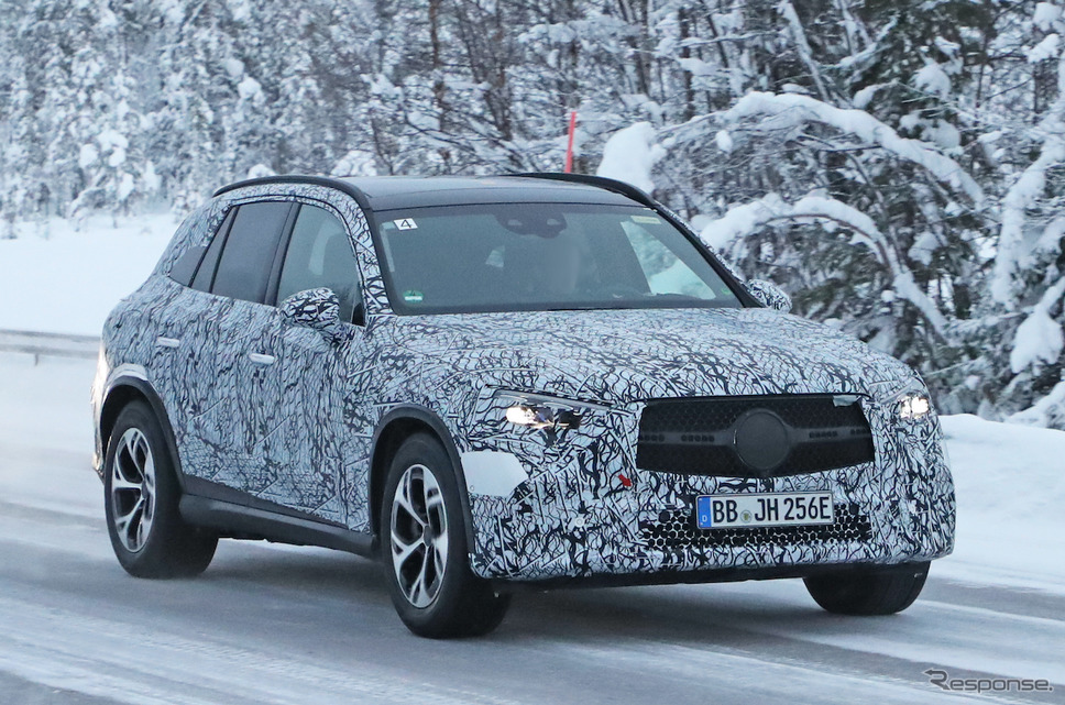 メルセデスベンツ GLC 次期型プロトタイプ(スクープ写真)《APOLLO NEWS SERVICE》